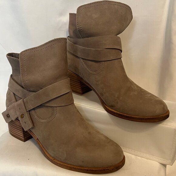 UGG Women's Light Taupe Suede Elora Ankle Harness Boots-2" Block Heels-Size 7 - Picture 1 of 16
